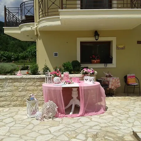 Naiades Guest house Klavsion